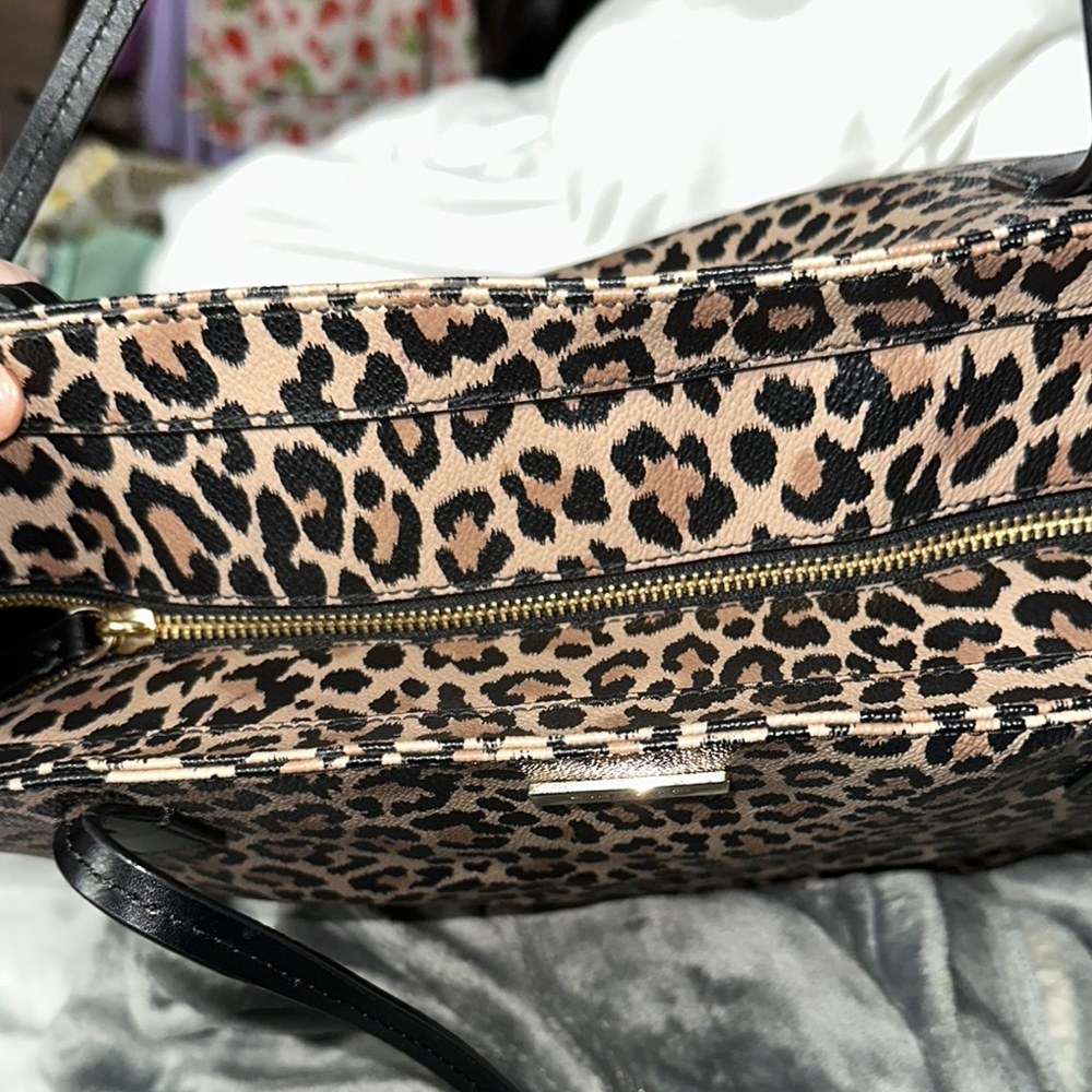 NWOT Kate Spade Tote with Leopard Print matching wristlet gold hardware cute - Picture 10 of 15